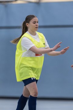Bild 324 - C-Juniorinnen Loewinnen Cup
